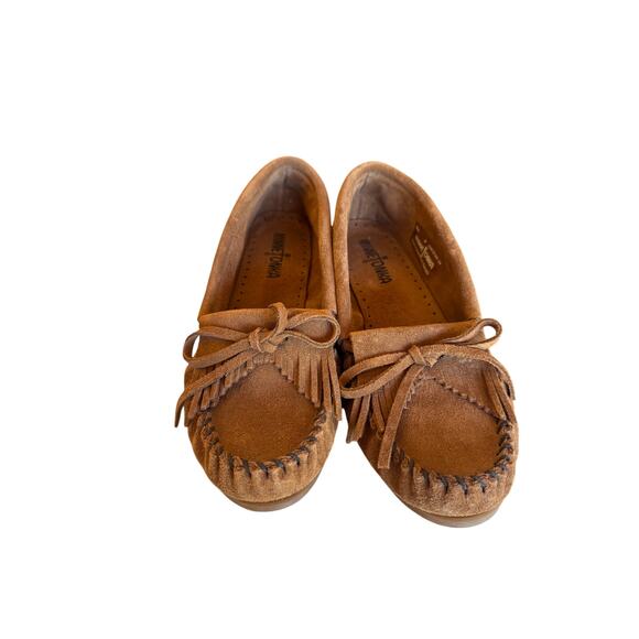 Minnetonka Shoes - NWOT Womens Minnetonka Kilty Casual moccasin shoe size 8